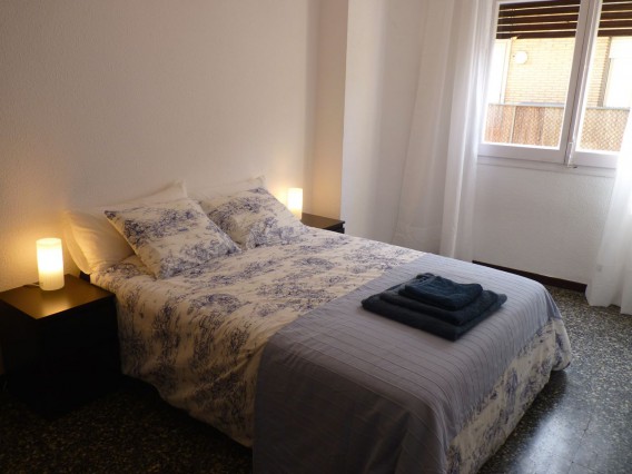 Bright room next to Sagrada Familia