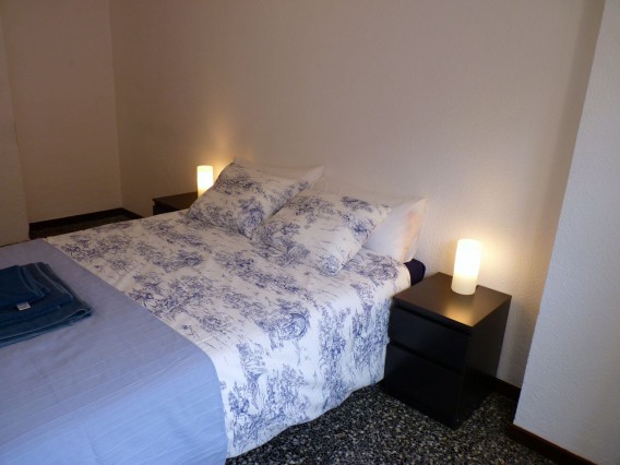 Bright room next to Sagrada Familia